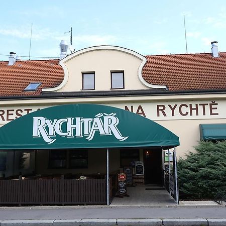 Pension & Restaurace Na Rychte プラハ エクステリア 写真