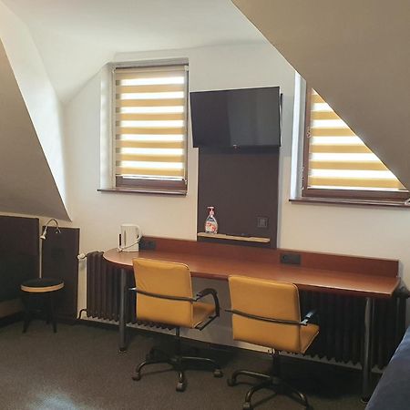 Pension & Restaurace Na Rychte プラハ エクステリア 写真